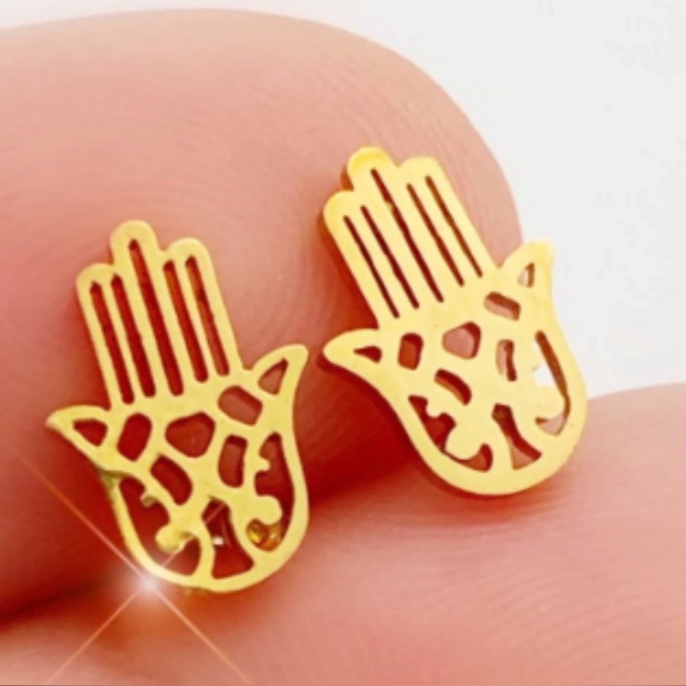 Hamsa earrings never worn